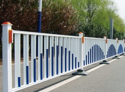 蘇州姑蘇區(qū)鋁合金護(hù)欄與鐵藝護(hù)欄定制指南 傳統(tǒng)韻味與現(xiàn)代美學(xué)的融合